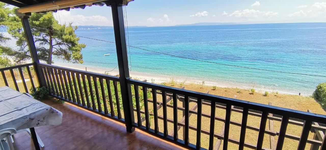 Sangue Blu Beachfront Villa Apartment Ayios Nikolaos Bagian luar foto