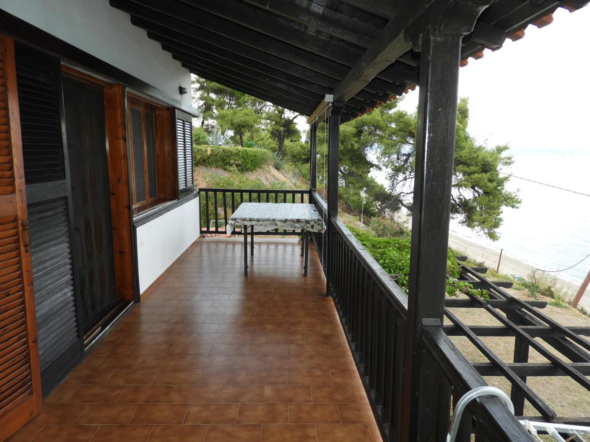 Sangue Blu Beachfront Villa Apartment Ayios Nikolaos Bagian luar foto